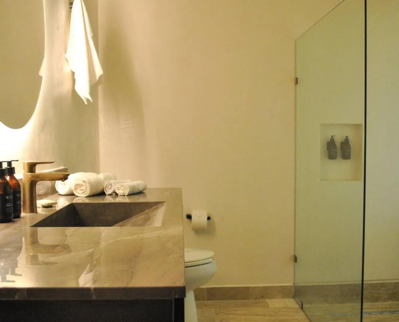 Upscale Condo Desirable Location Tulum